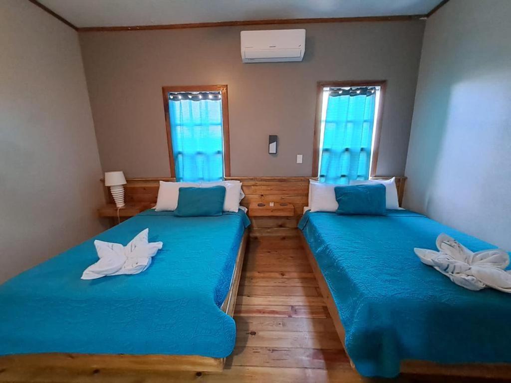The Odyssey Resort Utila Zewnętrze zdjęcie