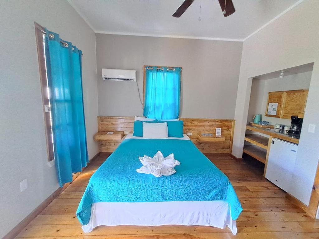The Odyssey Resort Utila Zewnętrze zdjęcie